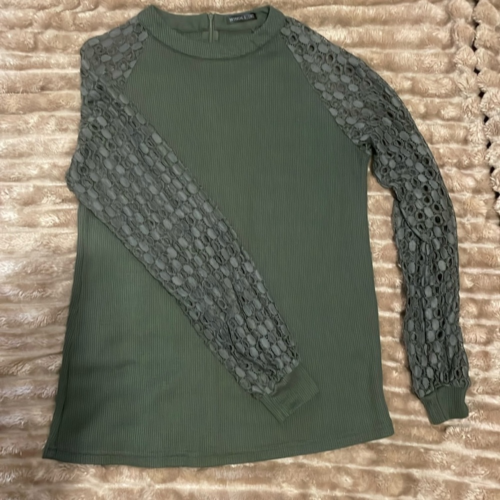 Miholl long sleeve blouse, dark green. Size medium.